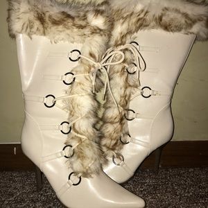 Short white pointy toed boots